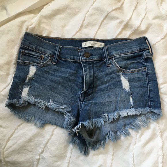Denim Abercrombie & Fitch shorts - Picture 1 of 3